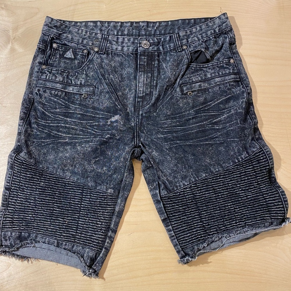 DNM Collection Jean Shorts Size 40 (BK)